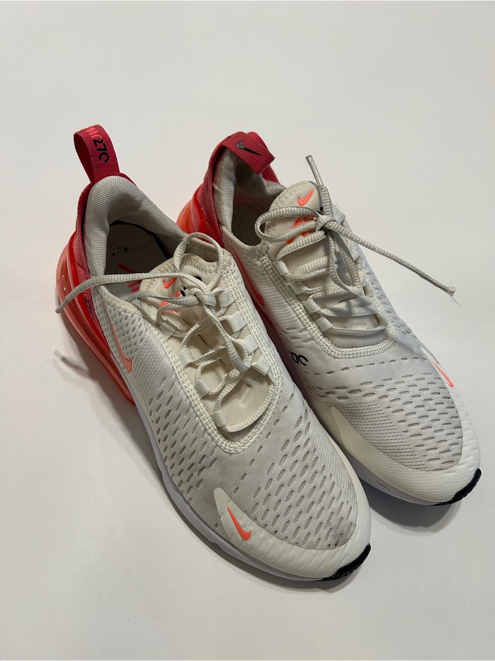 Nike Air Max 270 Running Shoes Women’s 10 White Pink Athletic Sneakers workout